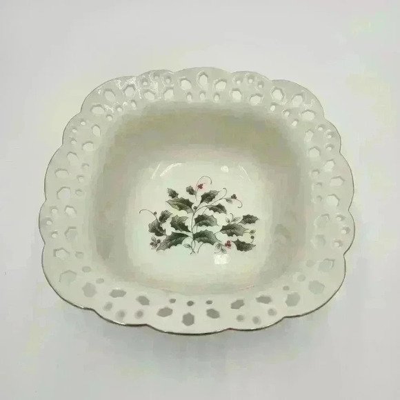 Royal Limited Holly Holiday Ceramic Bowl Holly & Berry Decoration & Rim Piercing - Picture 9 of 9